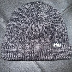 REI Men's Black & Gray Marled Knit Beanie